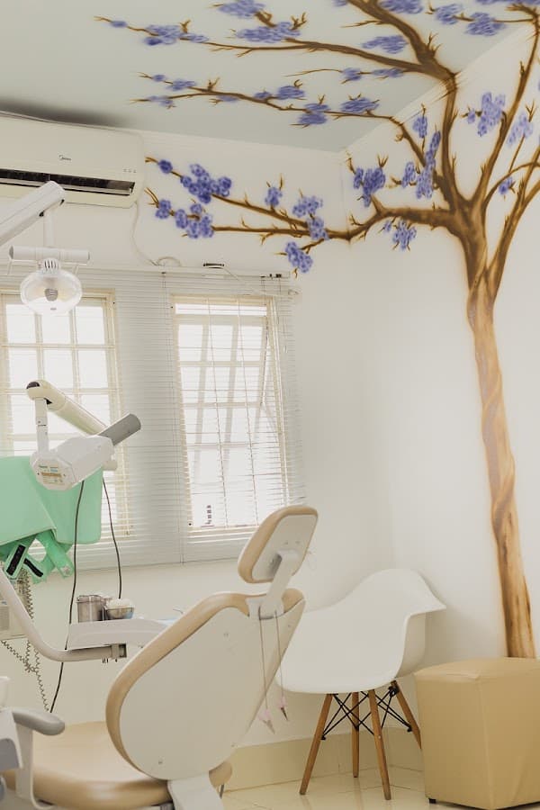 Paciente sorrindo após tratamento na Bittencourt Odontologia